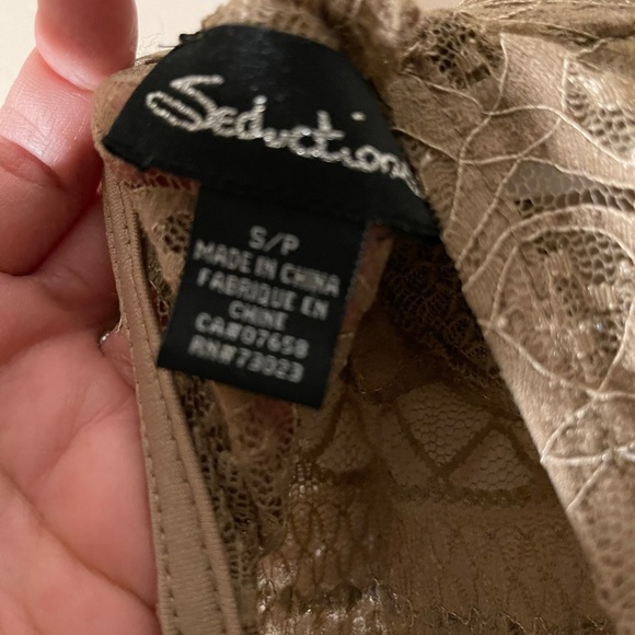 Dress - Picture 3 of 4